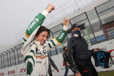 Super Formula: Алези выиграл сложную дождевую гонку