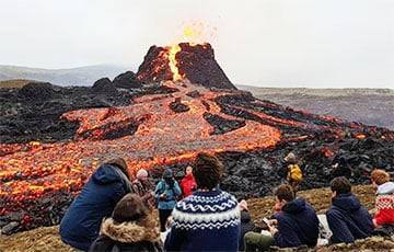 В Исландии выставили на продажу земельный участок с действующим вулканом