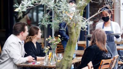 В Северном Рейне-Вестфалии открываются кафе и рестораны