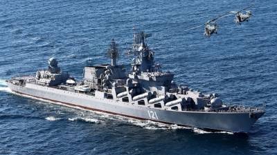 Sohu: мощнейший крейсер ВМФ РФ "Москва" прогнал американский корабль из Черного моря