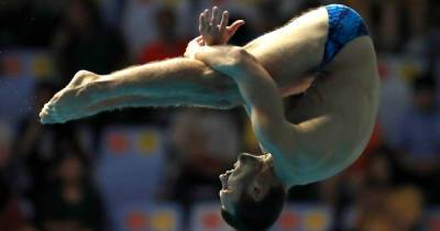 Российский прыгун Бондарь выиграл золото ЧЕ по водным видам спорта