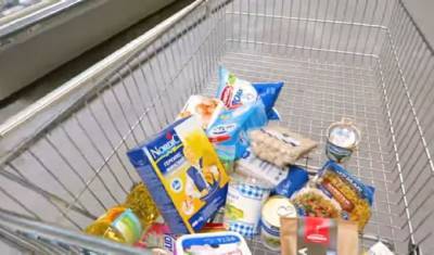 Где дешевле закупиться: в Сети сравнили стоимость продуктов на неделю в Украине и Польше
