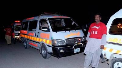 В Пакистане при падении фургона в канал погибли 11 человек