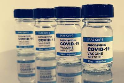 Германия: Эксперты заявили, когда надо освежать прививку против коронавируса