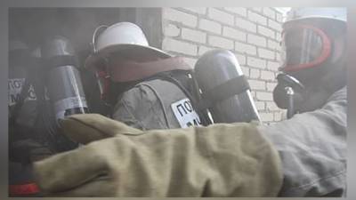 Три человека получили травмы после пожара в цехе в Приморье