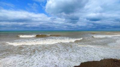 Гидрометцентр назвал температуру морской воды на курортах России