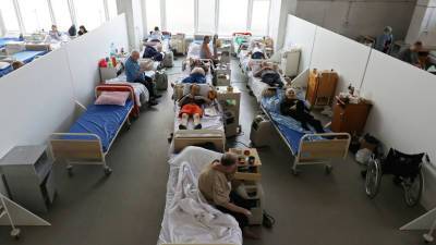 На Украине за сутки зафиксировали более 2 тысяч заболевших COVID-19
