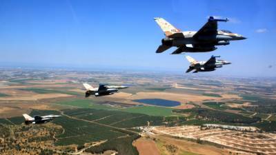 ВВС Израиля атаковали девять домов командиров ХАМАС в секторе Газа