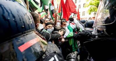 В Берлине на протестах в поддержку Палестины задержали 59 человек: 93 полицейских постадали