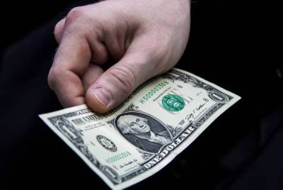 Аналитик предрек доллар по 60 рублей на ближайшие несколько лет