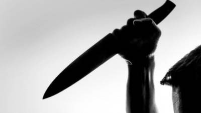 Мужчина в Екатеринбурге напал на прохожих с ножом