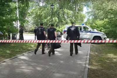 СМИ: Напавшего на прохожих мужчину с ножом ликвидировали в Екатеринбурге