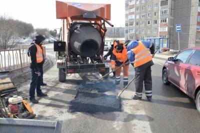 В Мурманской области ямочному ремонту подвергнутся 58 тысяч квадратных метров дорог