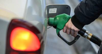 АЗС приостановили продажу премиального топлива