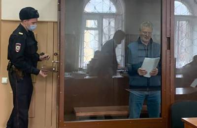 Следствие просит суд продлить арест экс-губернатору Белозерцеву