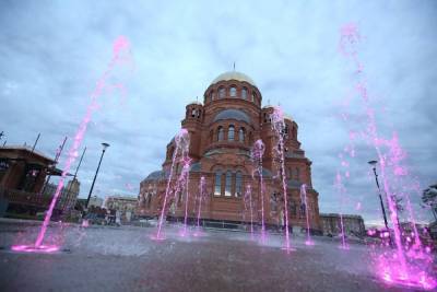 В Волгограде откроется выставка рисунков с Александро-Невским храмом