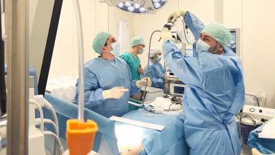 Новосибирские хирурги провели уникальную операцию на сердце 34-летней пациентке