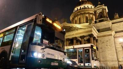 В Петербурге в "Ночь музеев" будут курсировать 45 автобусов
