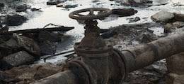 Трубы горят: За неделю в России произошло три разлива нефти и топлива