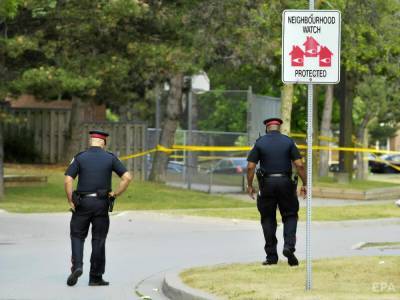 В Торонто стреляли во дворе жилого дома. Один человек погиб, несколько тяжело ранены
