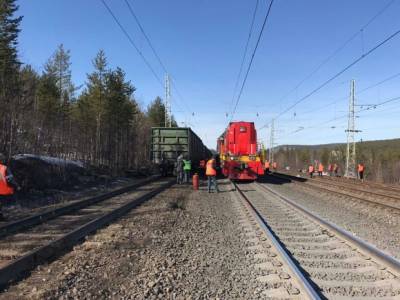 В Ростовской области горел тепловоз поезда, перевозившего горючее (видео)