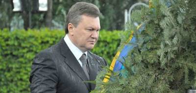 Годовщина "нападения елки" на Януковича: курьезное видео