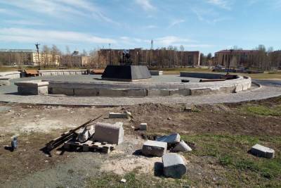 Миллионы не помогли: смотровая площадка, отремонтированная в Петрозаводске, вызывает вопросы