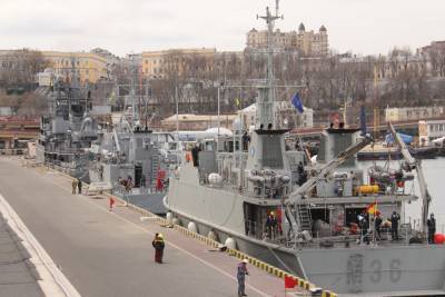Игра мускулами: что делают корабли НАТО в Черном море