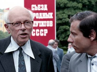 Власти Москвы не согласовали выставку к столетию академика Сахарова на Чистых прудах