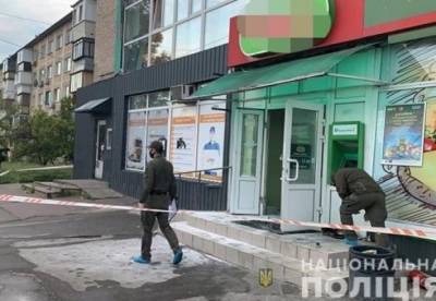В Киеве подорвали банкомат. Грабители задержаны на месте преступления (фото)