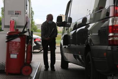 4 наивных вопроса о госрегулировании цен на бензин