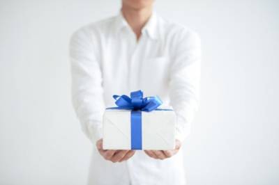 Подарки и все, что с ними связано: как выбрать и где купить