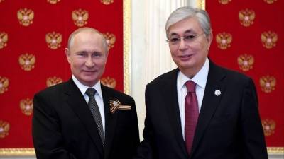 Путин «тепло поздравил» с днем рождения главу Казахстана