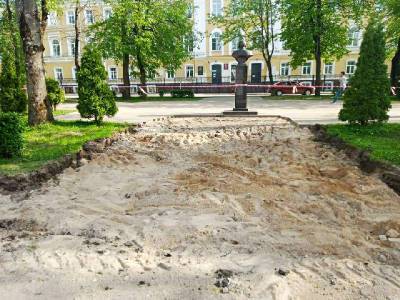 В Смоленске началась реконструкция сквера имени Клименко