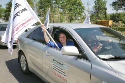 Член ОП Разворотнева организовала автопробег «За доступный гараж»