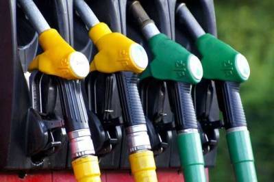 Цены на бензин обвалились из-за решения Кабмина