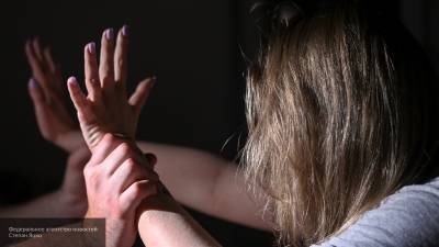 Психолог объяснил, почему жертвы домашнего насилия прощают обидчиков
