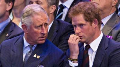 Интриги двора: почему Гарри может быть неродным сыном принца Чарльза?