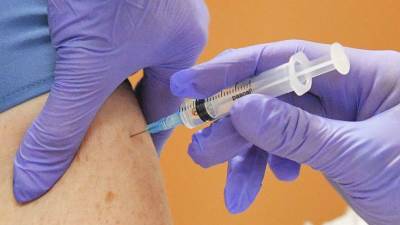 Германия объявила вакцинацию для всех желающих
