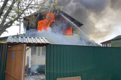 В пожаре в Александровском районе пострадала пенсионерка