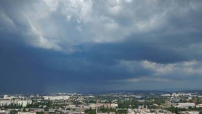 Дожди с грозами и порывистый ветер: погода в Крыму на вторник