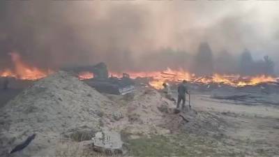 Лесной пожар под Тюменью: огонь подошел вплотную к городу