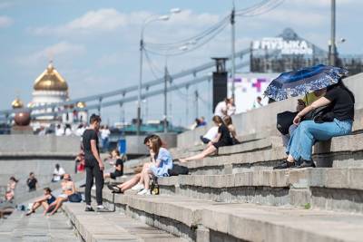 Синоптик пообещал москвичам рекордно теплую погоду во вторник