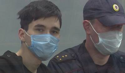 Убившего девять человек в гимназии Казани поставили на учет как склонного к суициду