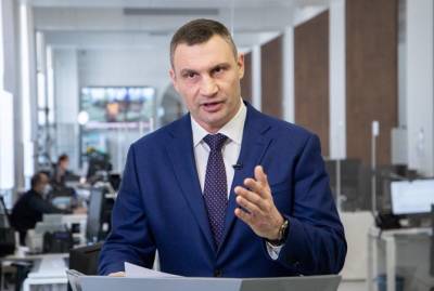 СМИ: силовики пришли с обысками к Виталию Кличко. Ждут в подъезде, так как мэра нет дома