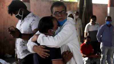 Индия поставила новый рекорд по количеству смертей от коронавируса за сутки
