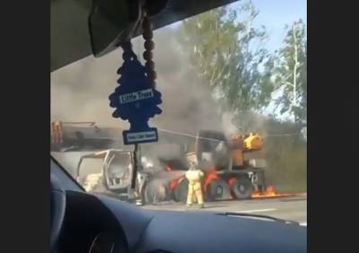 На трассе М5 в Рязанской области вспыхнул кран, никто не пострадал