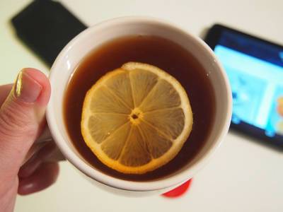 Гастроэнтеролог Бережная предупредила о вреде горячего чая