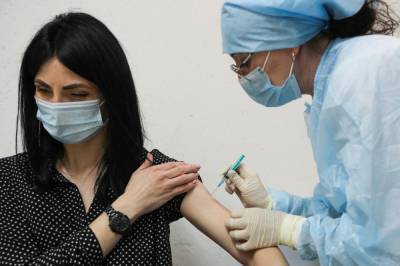 Кабардино-Балкария получила почти 10 тысяч доз вакцины «Эпиваккорона»