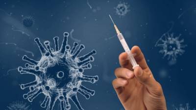 Четвертую вакцину от коронавируса запустят в гражданский оборот в России